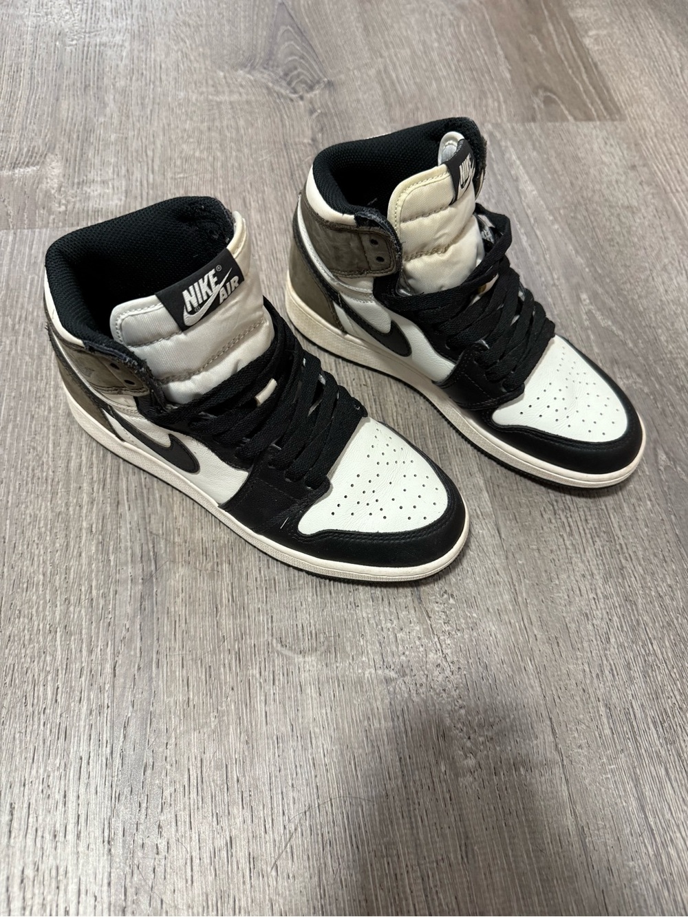 Nike Air Jordan 1 mocha brown